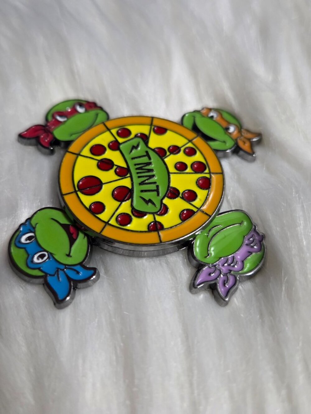 TMNT Pizza Design Pin - Picture 5 of 5